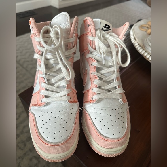 Women’s Dunk High 1985 Arctic Orange Size 9.5 - Picture 1 of 4